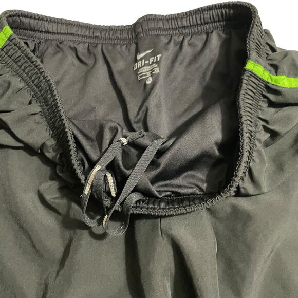 Nike Womens Athletic Shorts Size XL Black Green Soccer Football Shorts Dri Fit - Picture 3 of 9